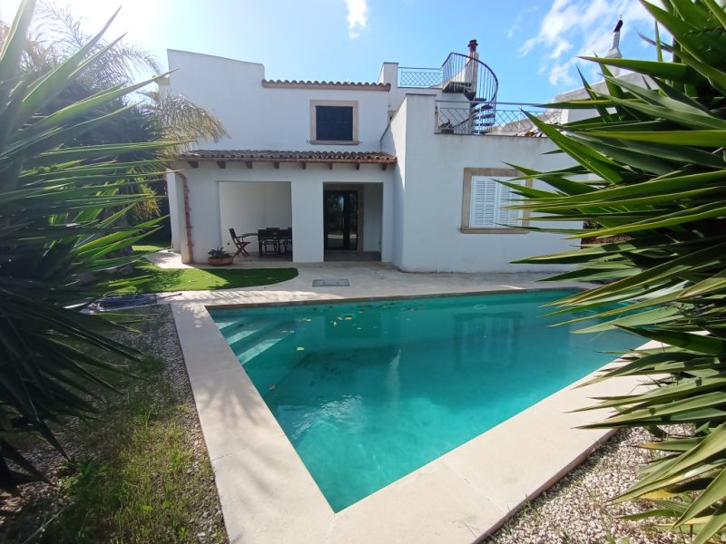 Holidays 2027: 2 storey chalet with pool, terraces, AC in a quiet location of Cala LLombards -- CH 1