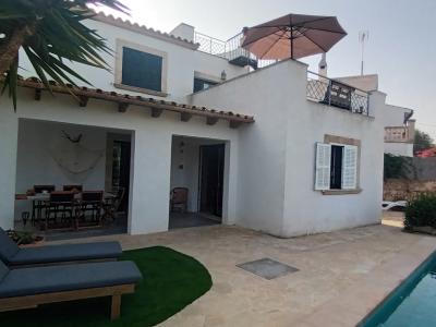 Holidays 2027: 2 storey chalet with pool, terraces, AC in a quiet location of Cala LLombards -- CH 1