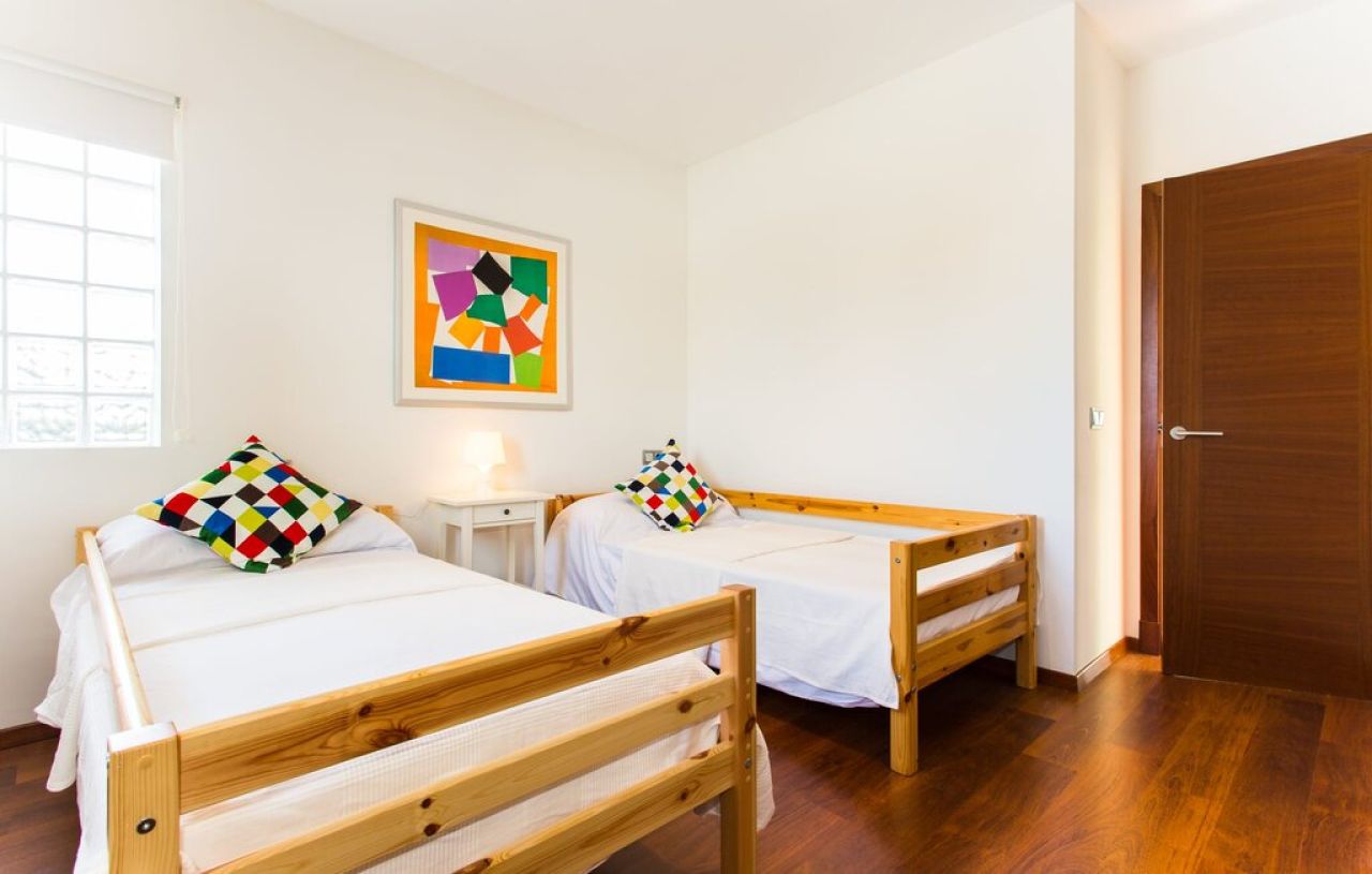 HOLIDAYS: Chalet with pool on the outskirts of Portocolom -- CH 02 FZ