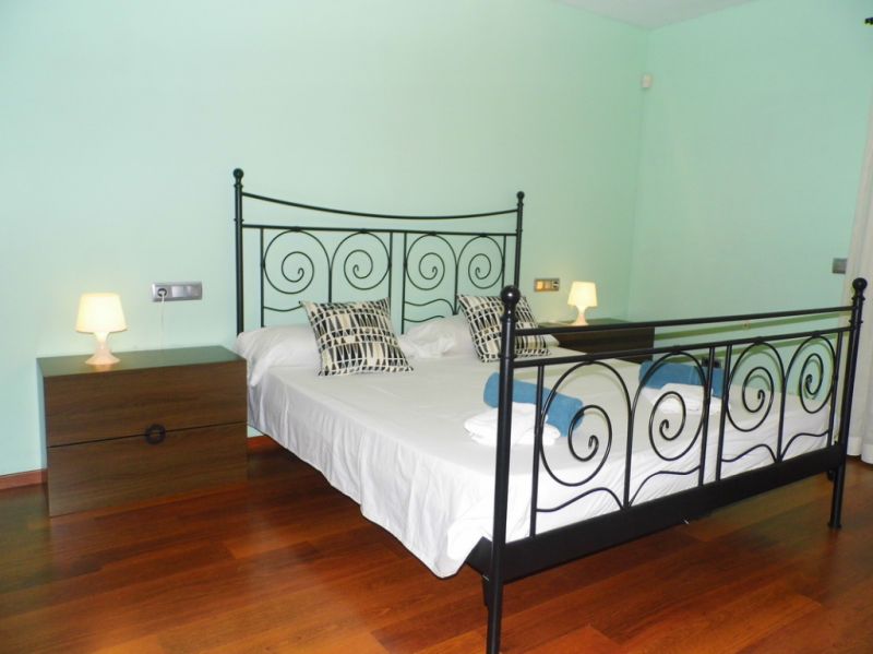 HOLIDAYS: Chalet with pool on the outskirts of Portocolom -- CH 02 FZ