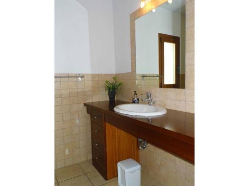 HOLIDAYS: Chalet with pool on the outskirts of Portocolom -- CH 02 FZ