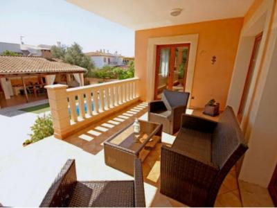 HOLIDAYS: Chalet with pool on the outskirts of Portocolom -- CH 02 FZ