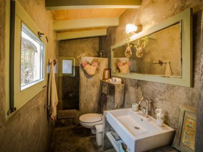 HOLIDAYS: Modern village house with courtyard and terrace in Es LLombards - DH 12 FZ