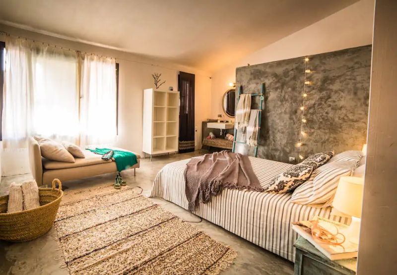 HOLIDAYS: Modern village house with courtyard and terrace in Es LLombards - DH 12 FZ