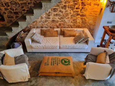 HOLIDAYS: Modern village house with courtyard and terrace in Es LLombards - DH 12 FZ