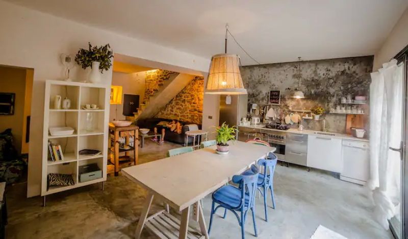 HOLIDAYS: Modern village house with courtyard and terrace in Es LLombards - DH 12 FZ