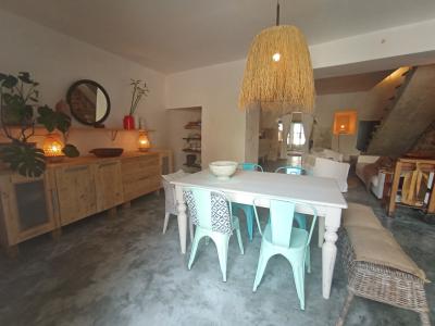 Ferienvermietung eines schönen Dorhauses mit Innenhof und Terrasse in Es LLombards --- DH 12 FZ