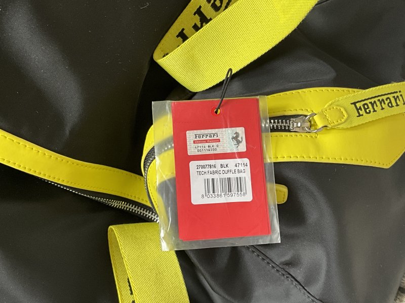 Ferrari Duffle Bag nuevo | original | con etiqueta y bolsa antipolvo
