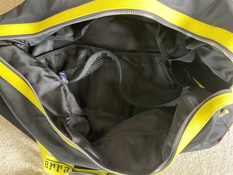 Ferrari Duffle Bag nuevo | original | con etiqueta y bolsa antipolvo