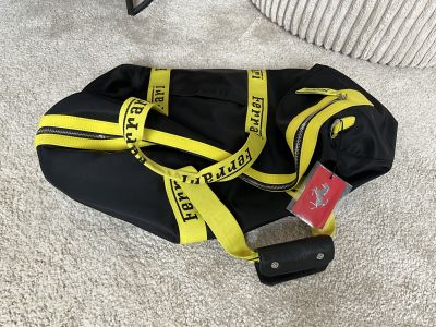 Ferrari Duffle Bag nuevo | original | con etiqueta y bolsa antipolvo
