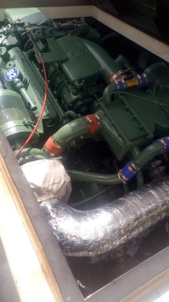 Ferretti Cherokee 50 open Motoryacht Offshoreboot  Boot  Liegeplatz übernahme möglich