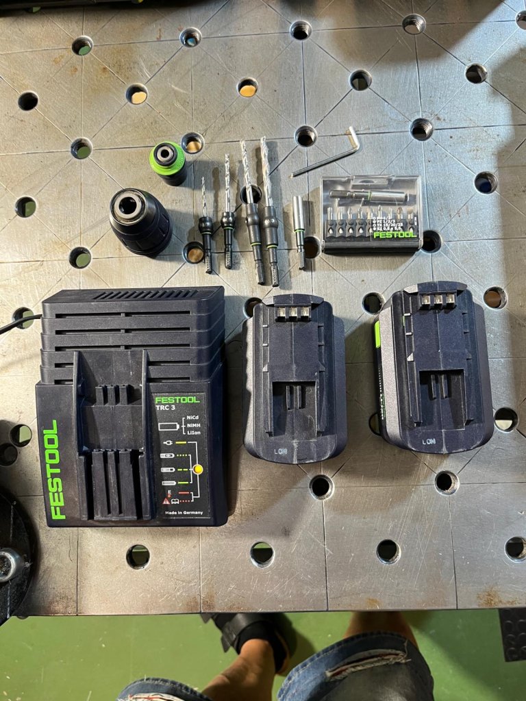 Festool Ladegerät + Zubehör