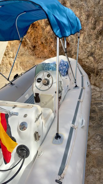 Festpreis. ZODIAC Sportboot top gepflegt 90 PS inkl. 600 KG Anhänger