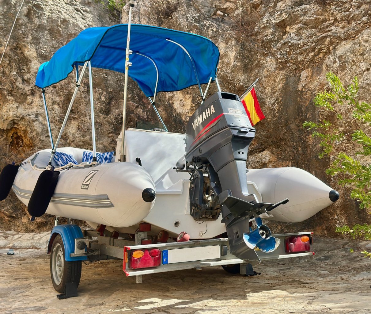 Festpreis. ZODIAC Sportboot top gepflegt 90 PS inkl. 600 KG Anhänger