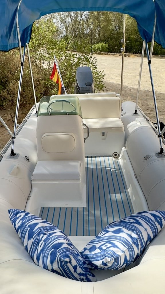 Festpreis. ZODIAC Sportboot top gepflegt 90 PS inkl. 600 KG Anhänger