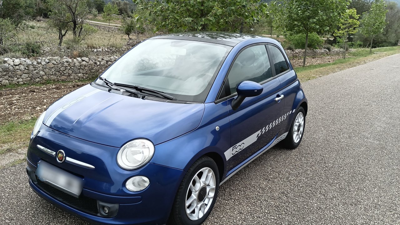Fiat 500 Sonderedition Sport; Automatik, elektrisches Panorama Glasdach
