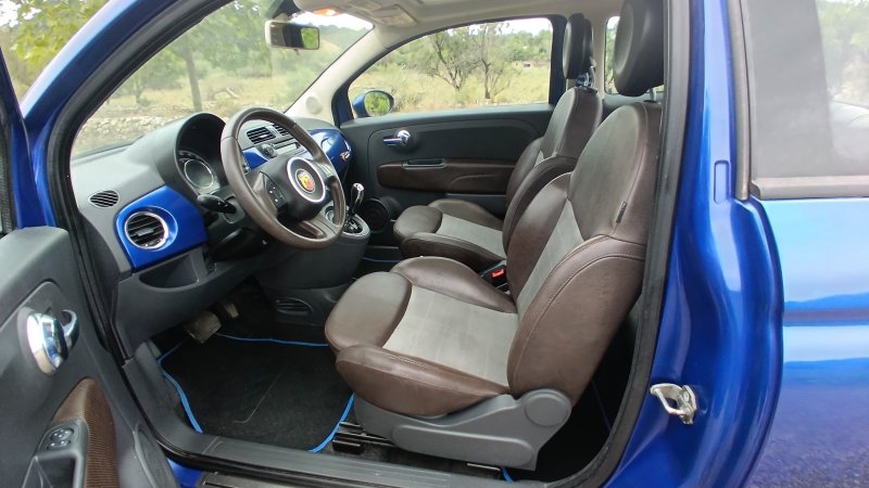 Fiat 500 Sonderedition Sport; Automatik, elektrisches Panorama Glasdach