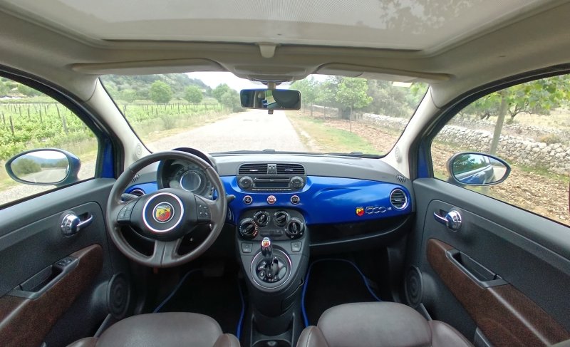 Fiat 500 Sonderedition Sport; Automatik, elektrisches Panorama Glasdach