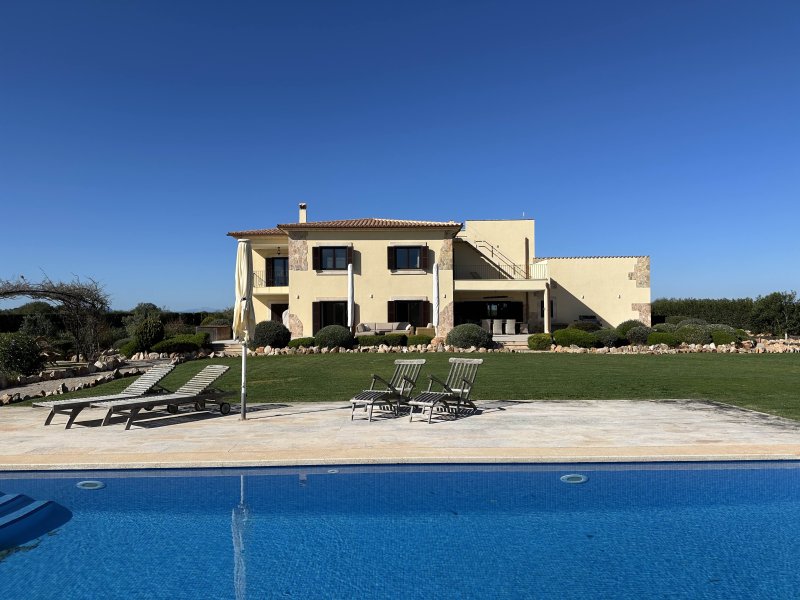 Finca in privilegierter Lage von Ses Salines  Meerblick, Ruhe und mediterrane Lebensqualität