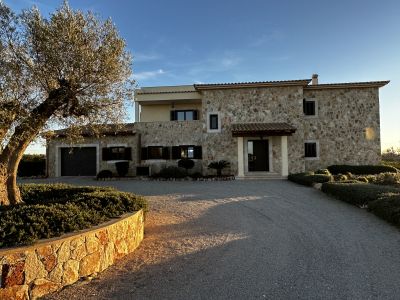 Finca in privilegierter Lage von Ses Salines  Meerblick, Ruhe und mediterrane Lebensqualität