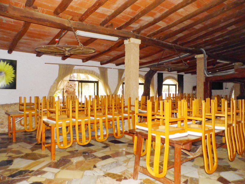 Finca mit 23 Plätzen / Lizenz mit Pool und vielen Extras bei Cala de Mallorca ---- F 50 CM