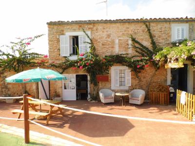 Finca mit 23 Plätzen / Lizenz mit Pool und vielen Extras bei Cala de Mallorca ---- F 50 CM