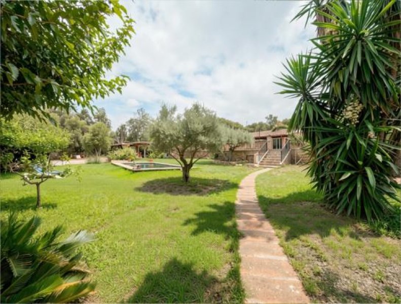 Finca mit renoviertem Steinhaus nahe INCA zu verkaufen