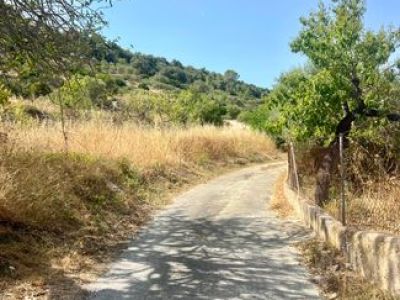 Finca mit viel Grund - nähe Palma !