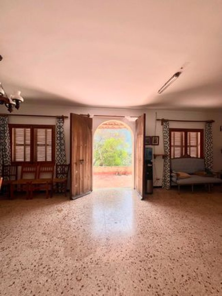 Finca mit viel Grund - nähe Palma !