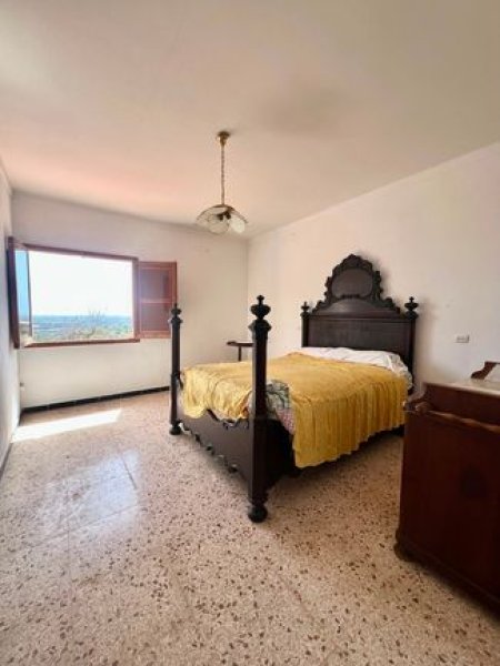 Finca mit viel Grund - nähe Palma !