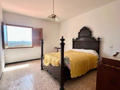 Finca mit viel Grund - nähe Palma !