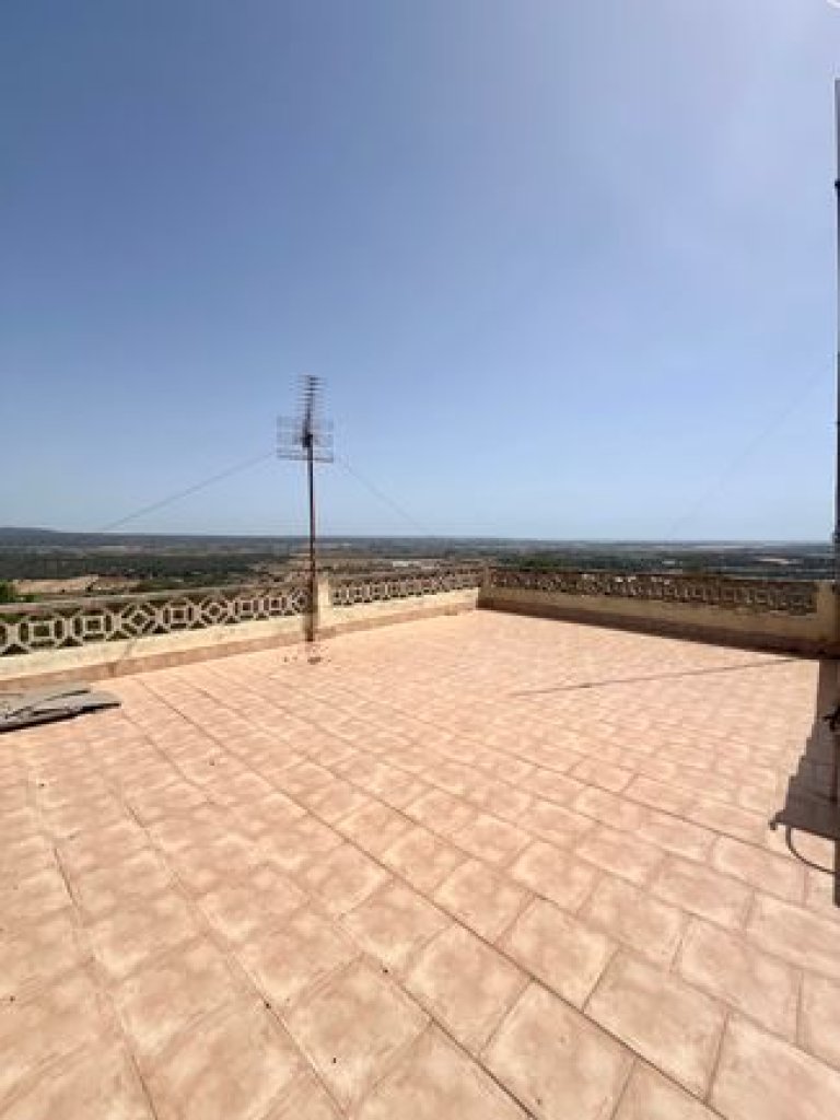 Finca mit viel Grund - nähe Palma !