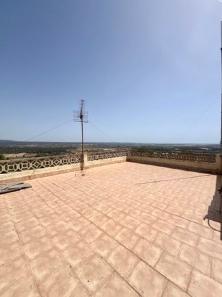 Finca mit viel Grund - nähe Palma !