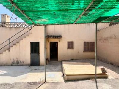 Finca mit viel Grund - nähe Palma !