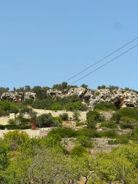 Finca mit viel Grund - nähe Palma !