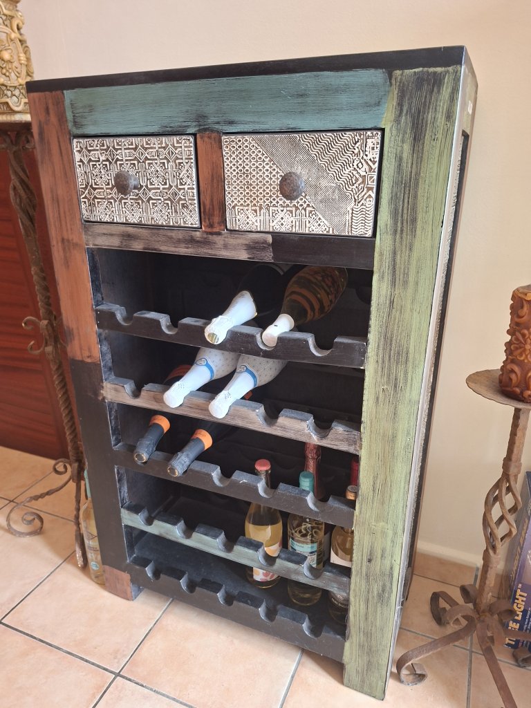 Flaschenregal / Weinschrank