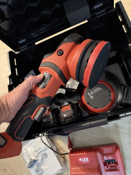 FLEX pulidora a batería excéntrica XFE 15 18.0