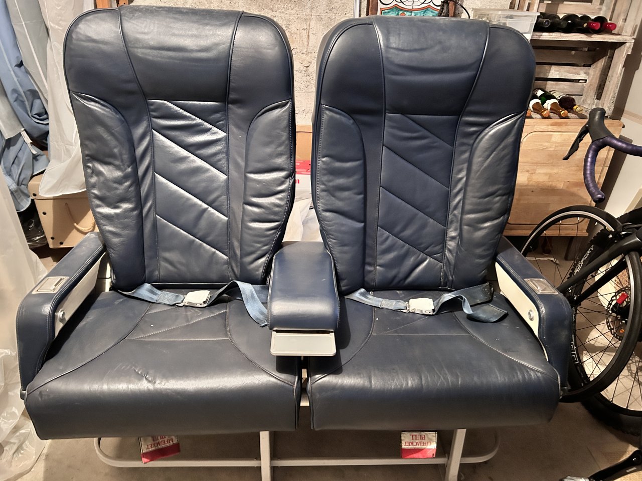 Aircraft seat row / double // Price negotiable