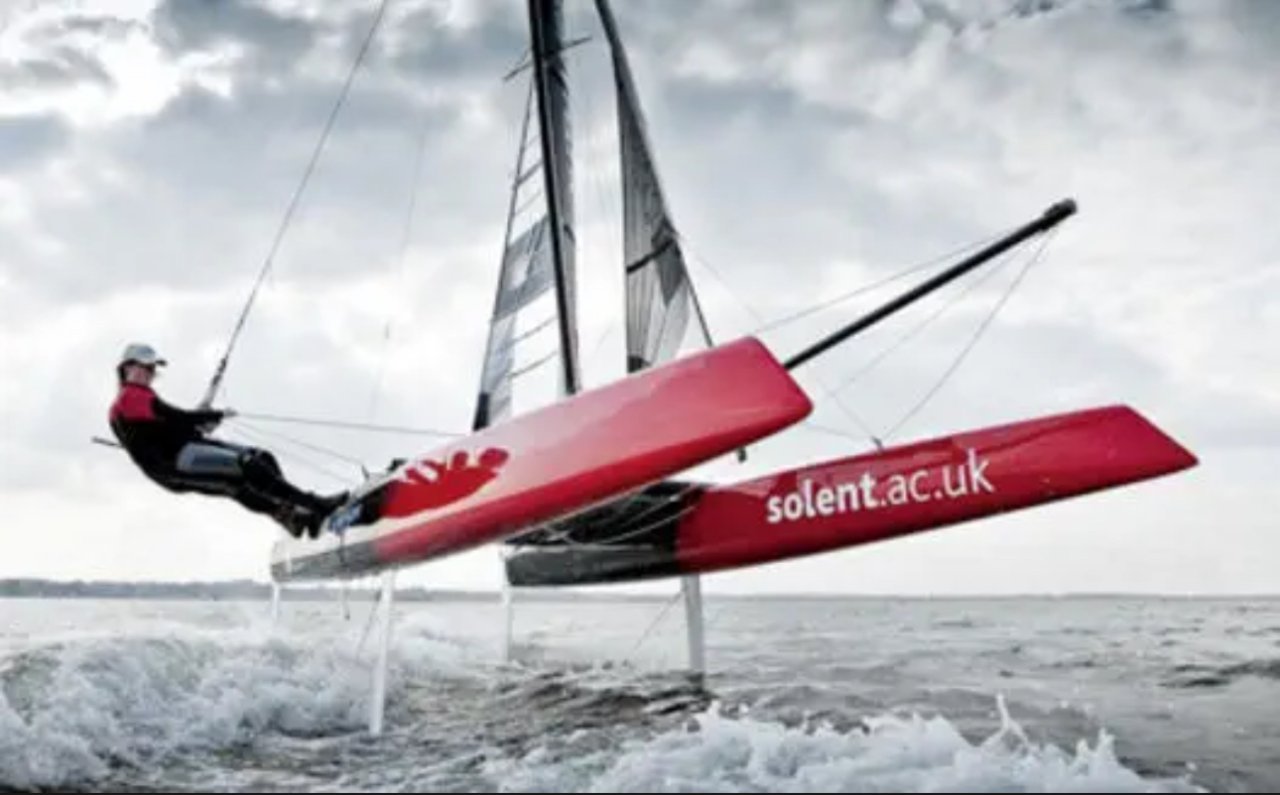 Foiling Katamaran wie Ifly15 Formula Whisper