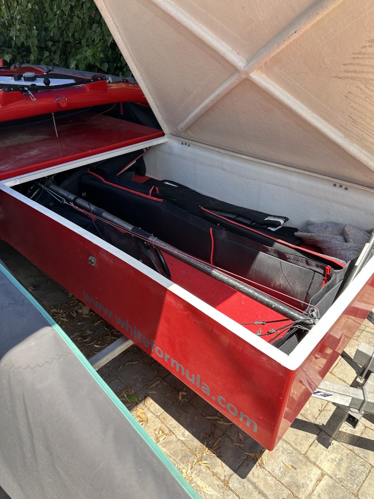 Foiling Katamaran wie Ifly15 Formula Whisper