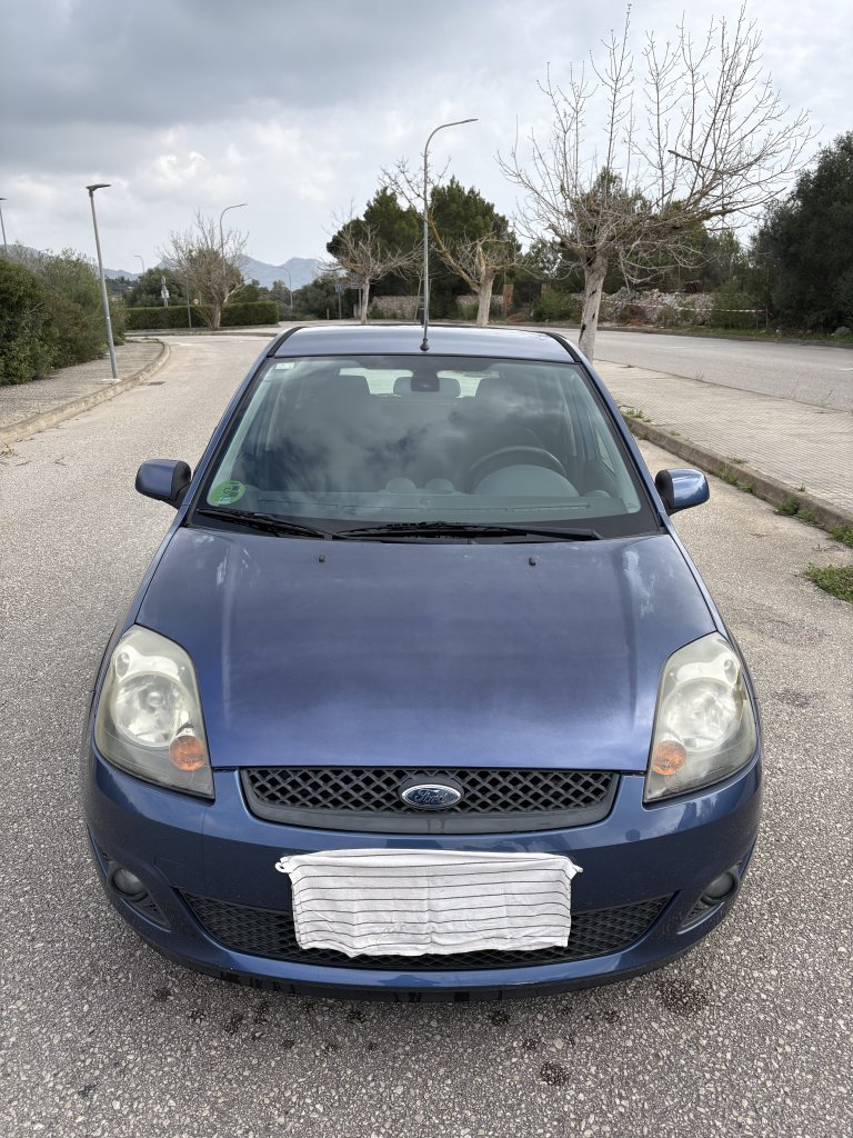 Ford-Fiesta 5 türig Bauj. 08/2006 Original 93000 km Spanische Zulassung