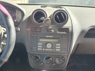 Ford Fiesta Turismo 1.4 TDI, ITV bis 10/26, momentan nicht fahrbereit (neuer Zahnriemen nötig)