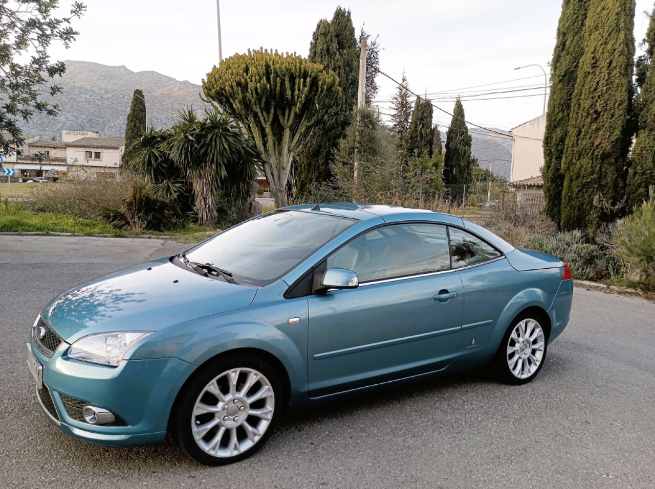 Ford Focus Cabrio 2.0 CC Spanish plates ITV new