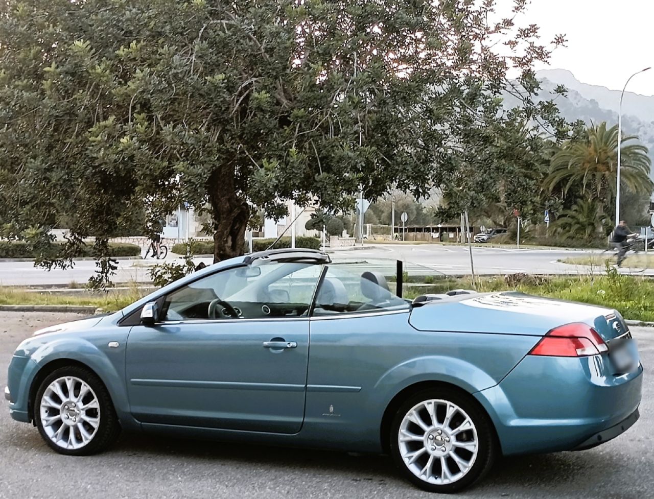 Ford Focus Cabrio 2,0 CC spanische Kennzeichen ITV Neu