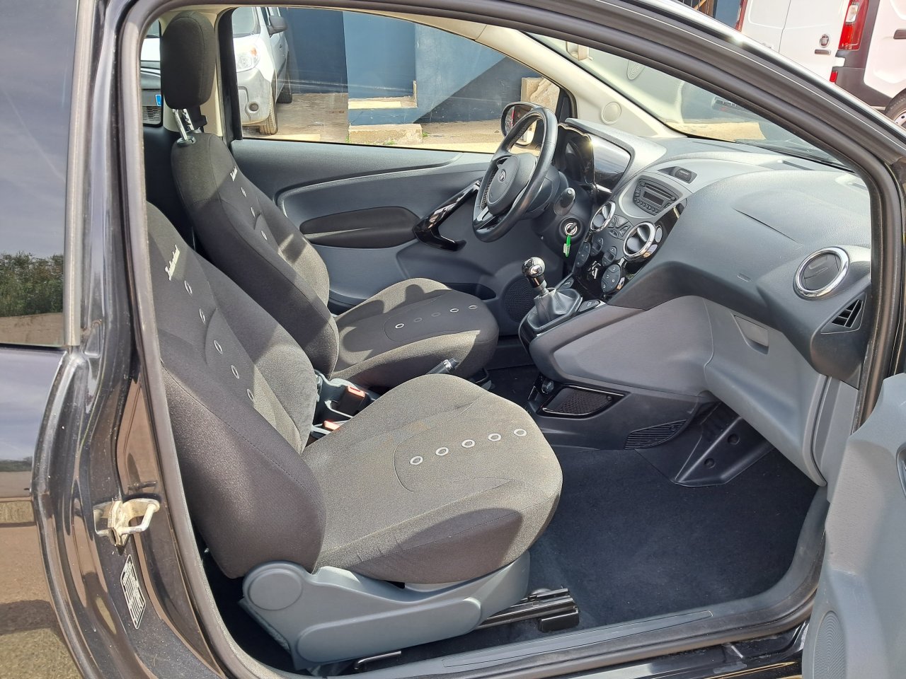 Ford Ka 1.25 69Cv Titanium 3P