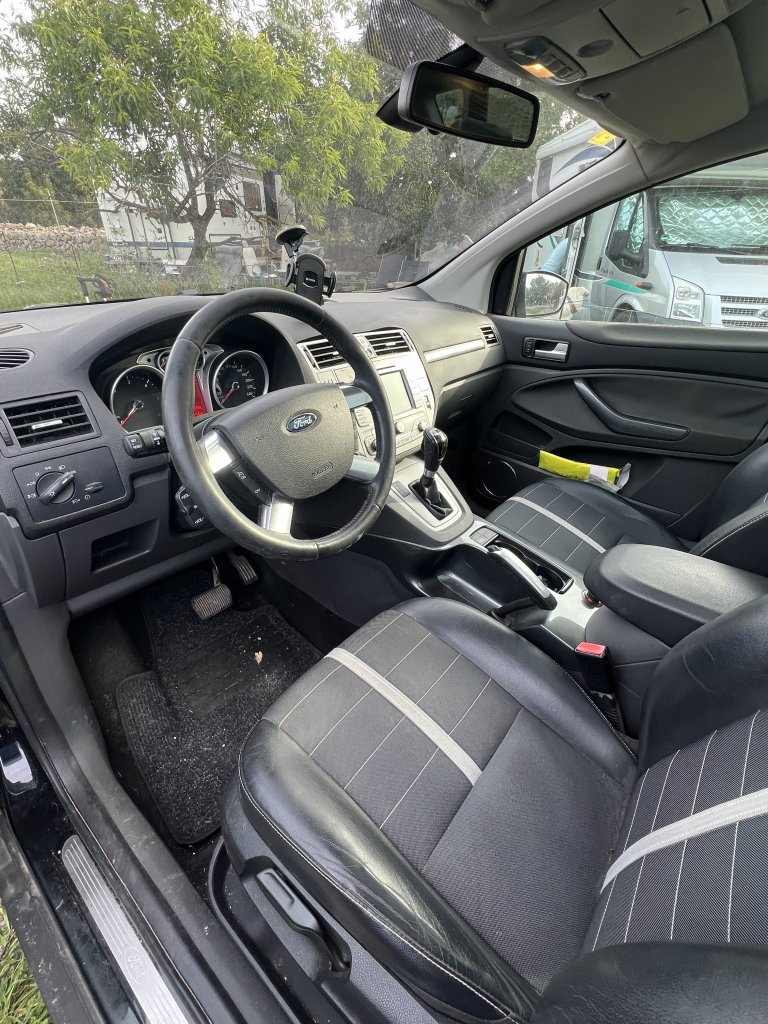 Ford Kuga 2.0 TDCi 4x4 Automatik/ Bj 2011