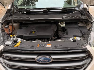 Ford Kuga Diesel (2017) Weiß  ITV 11/2027  Zahnriemen & Injektoren NEU  AHK in CR für VHB 10.900 €