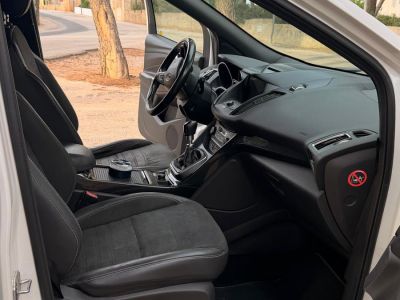 Ford Kuga Diesel (2017) Weiß  ITV 11/2027  Zahnriemen & Injektoren NEU  AHK in CR für VHB 10.900 €