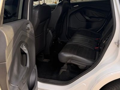Ford Kuga Diesel (2017) Weiß  ITV 11/2027  Zahnriemen & Injektoren NEU  AHK in CR für VHB 10.900 €