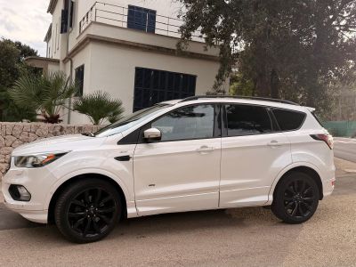 Ford Kuga Diesel (2017) Weiß  ITV 11/2027  Zahnriemen & Injektoren NEU  AHK in CR für VHB 10.900 €